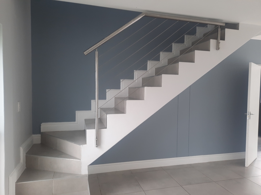 To Let 3 Bedroom Property for Rent in Langeberg Heights Western Cape